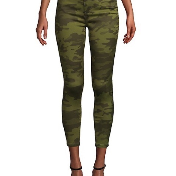 Design Lab Pants - BNWT DESIGN LAB Hi Rise Skinny Camo Pants